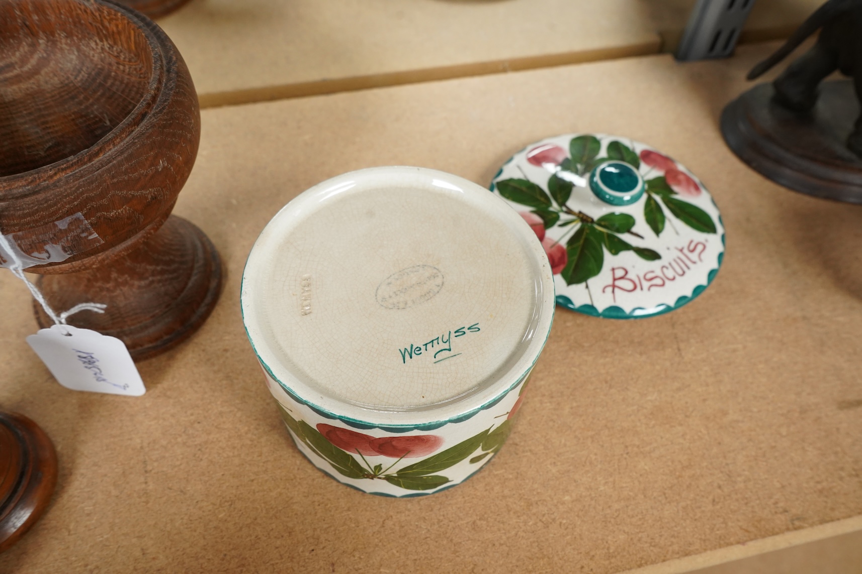 A Wemyss lidded biscuits box, 13cm diameter